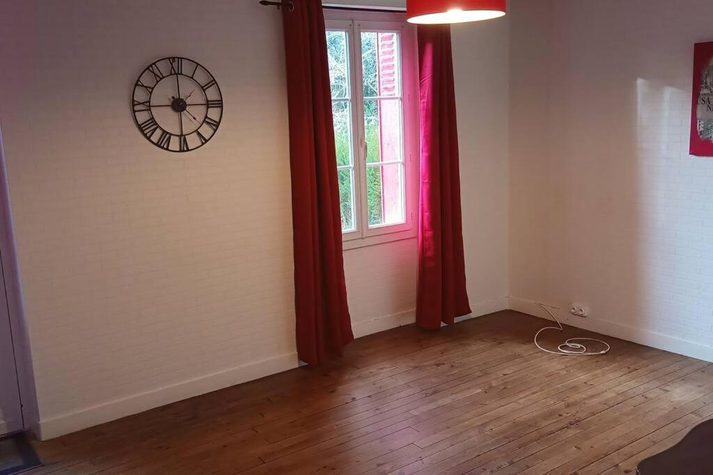 Maison Lumineuse & Jardin Prive Confolens Esterno foto
